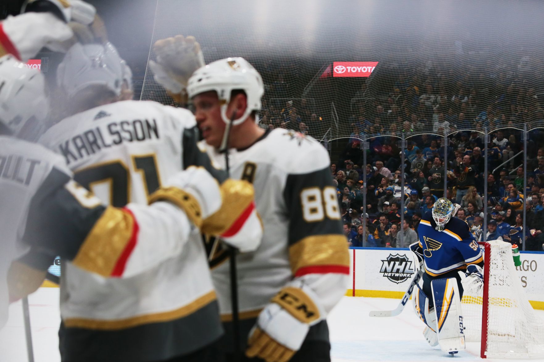 St. Louis Blues battle Las Vegas Golden Knights